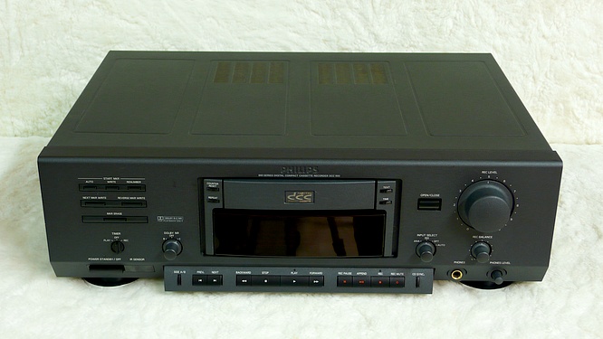 Philips DCC 900 DCC-900 DCC900 Digital Compact Cassette Deck by deepsonic.ch 18.10.2009