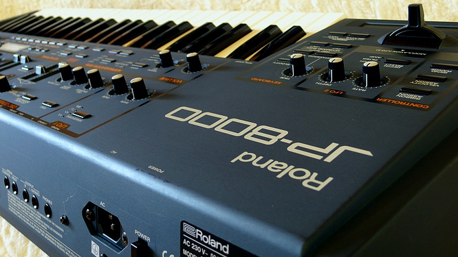 Roland JP-8000 by deep!sonic 07.07.2010, thanx to Thomas Weyermann