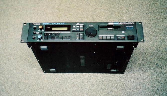 Roland MKS-100 by www.djroemer.ch @ deep!sonic 09.2003