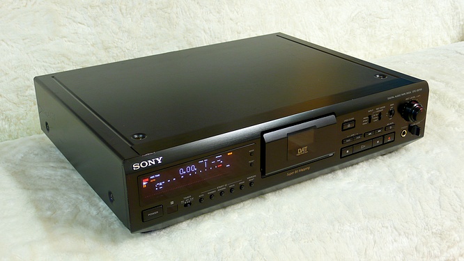 Sony DTC-ZE700 by deep!sonic 04.03.2010