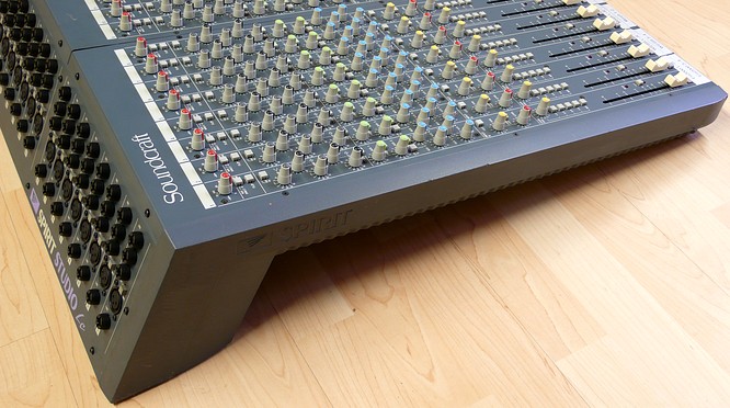 Soundcraft Spirit Studio LC 24Ch & Soundcraft CPS 150 PSU