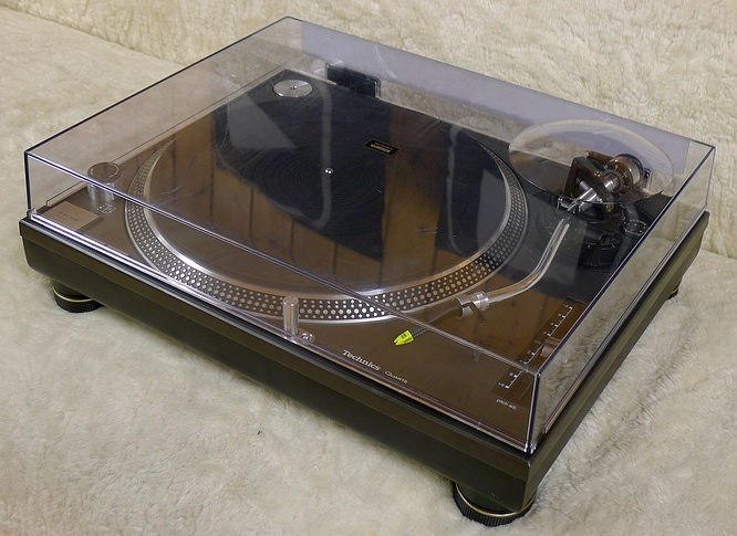 Technics SL-1210mk2 by deep!sonic 07.02.2012