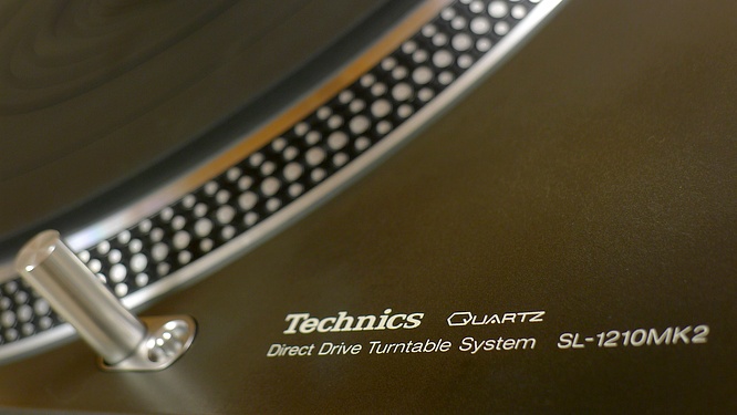 Technics SL-1210mk2 by deep!sonic 07.02.2012