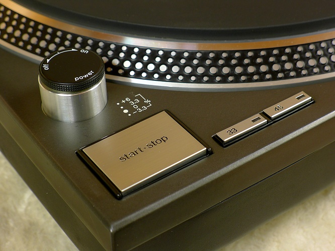 Technics SL-1210mk2 by deep!sonic 07.02.2012