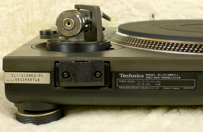 Technics SL-1210mk2 by deep!sonic 07.02.2012