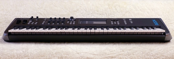 Yamaha MODX6 FM-X AWM2 Synthesizer by deep!sonic 28.12.2020