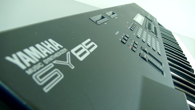 Yamaha SY85 by www.deepsonic.ch February 2008