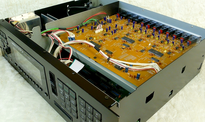 Yamaha TG77 by www.deepsonic.ch 10.04.2010