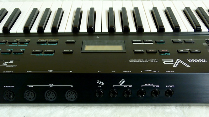 Yamaha V2 (DX11 Japan) by deepsonic 30.07.2009