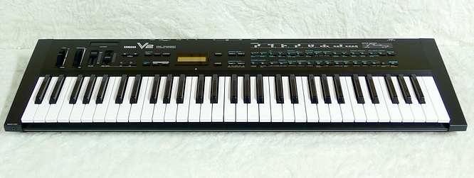 日本未入荷 YAMAHA シンセサイザー V2 - 鍵盤楽器