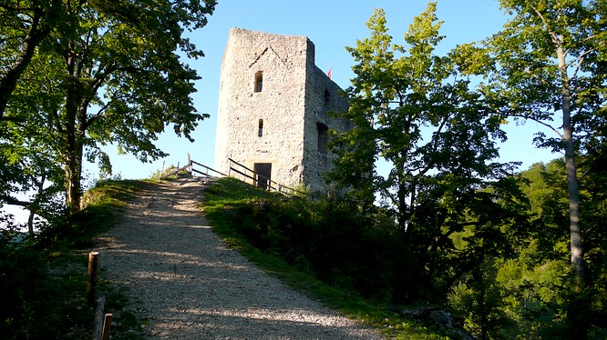 Ruine Gilgenberg in Zullwil