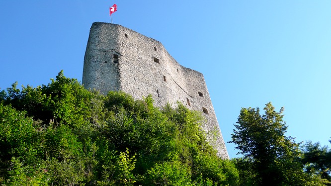 Ruine Gilgenberg in Zullwil