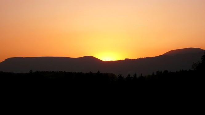 Sonnenuntergang von Strengelbach (Wissberg)