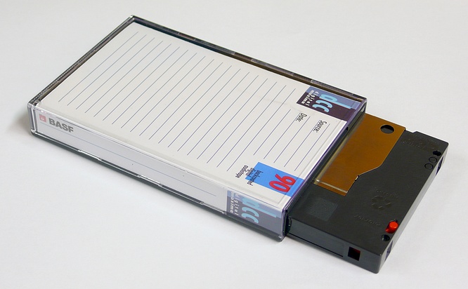 BASF Maxima DCC 90 Digital Compact Cassette by deepsonic.ch 18.10.2009